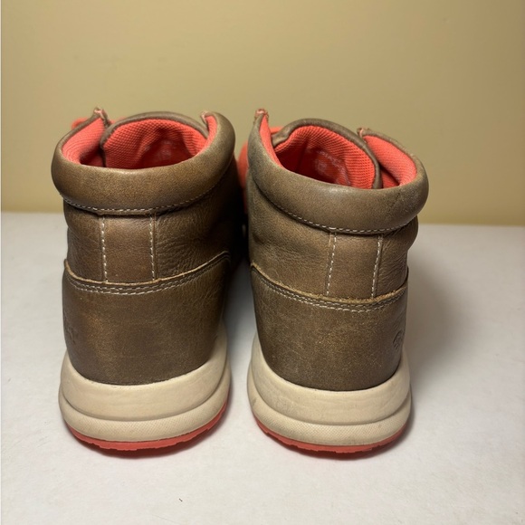 Ariat Women’s Sz 10 Spitfire Moccasin inspired shoe - Picture 3 of 5